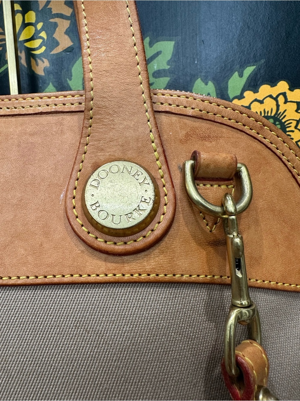Vintage Dooney & Bourke Cabriolet USA Canvas & Leather Satchel Crossbody Bag - Picture 6 of 16